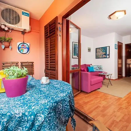Aja And Stefy Apartment
