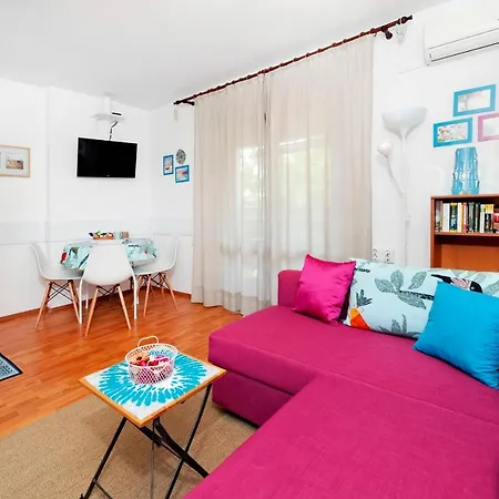 Aja And Stefy Apartment
