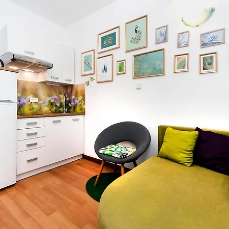 Aja And Stefy Apartment
